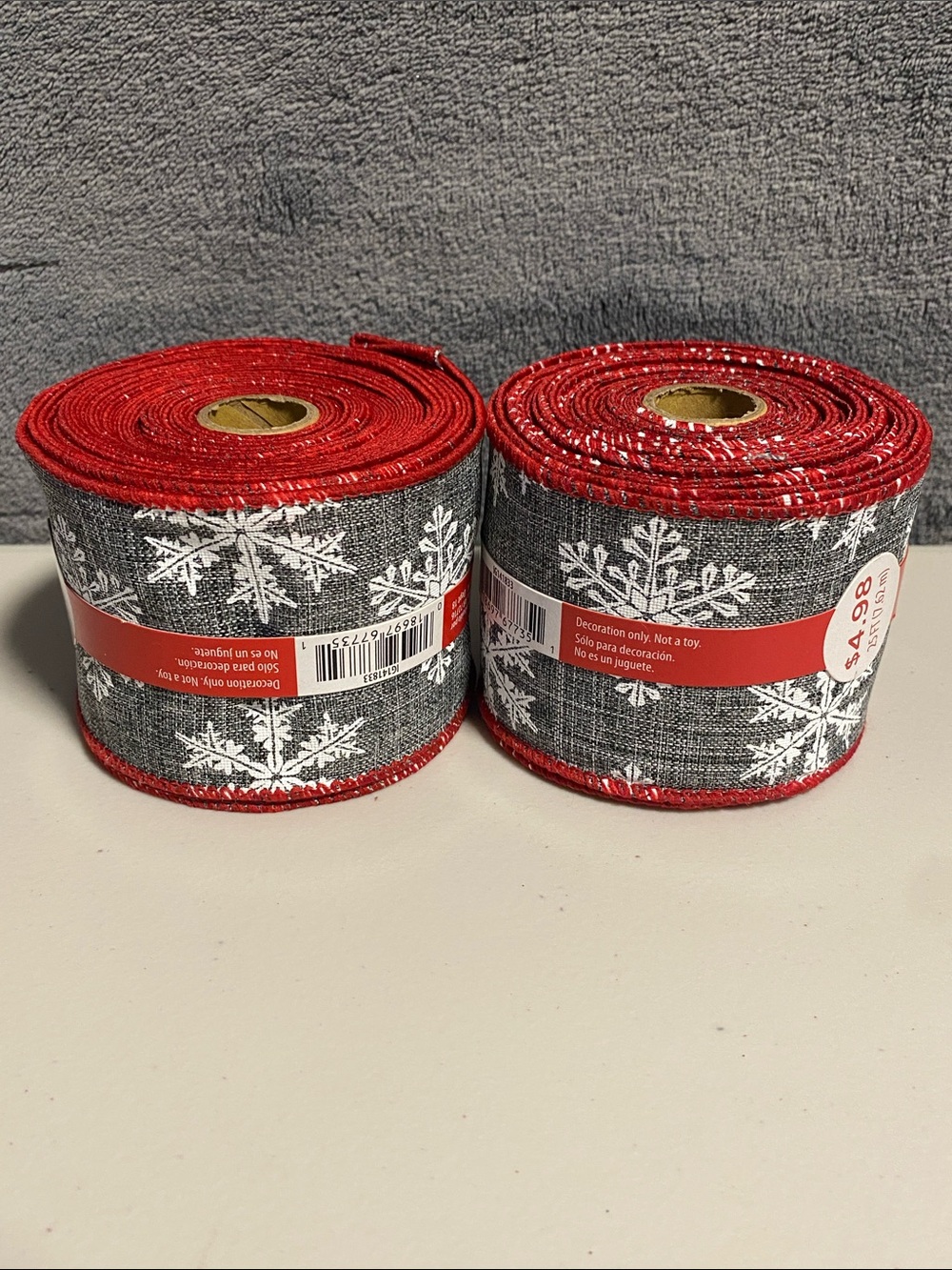 Set of 2 NWT Snowflake Ribbon